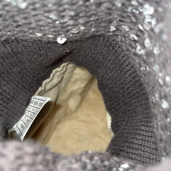 Cambridge Metallic Gray Fold-Over Ugg Australia Boots - Picture 10 of 10